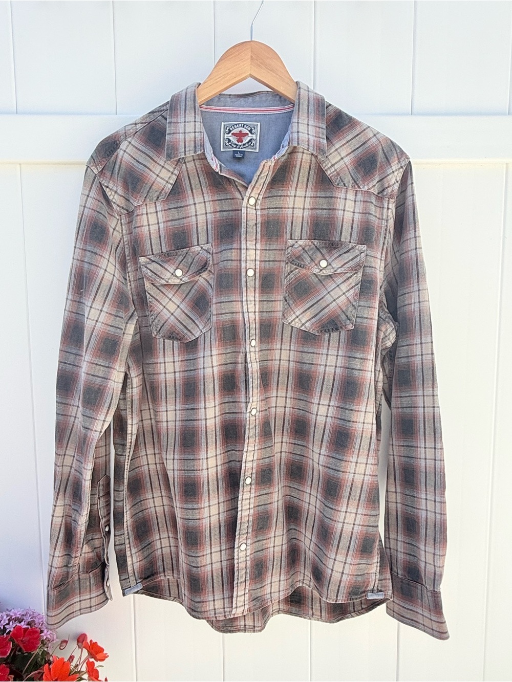 Men's Plaid Button-Down Shirt in Gray and Brown